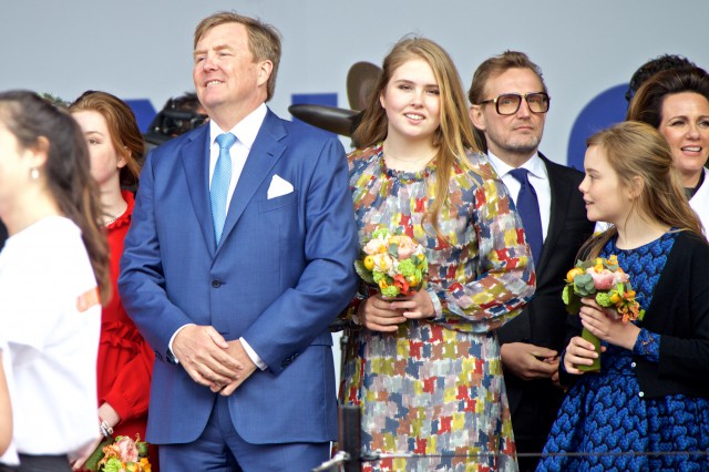 King Willem-Alexander and Princess Amalia - Sylvia Lederer - Aqua ...